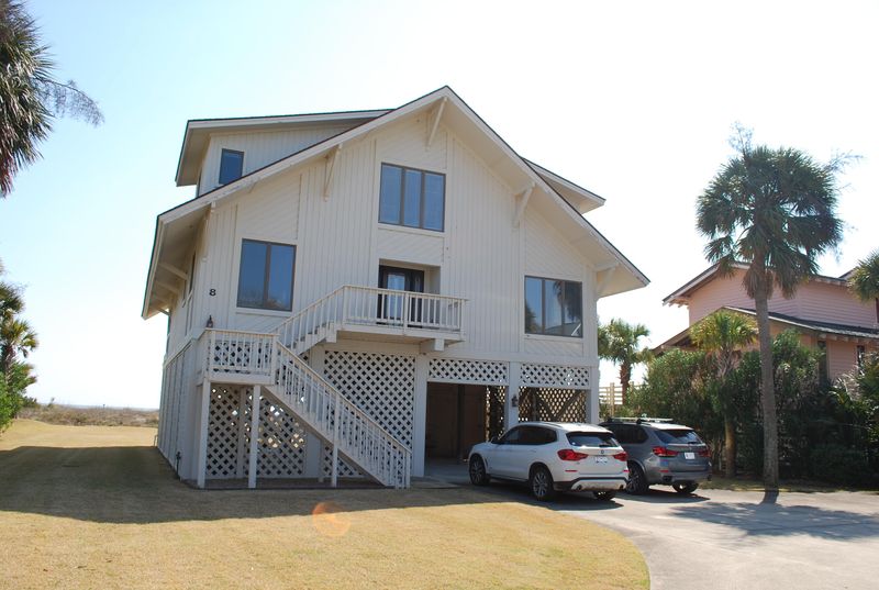 8 54 Ave, Isle Of Palms, SC 29451