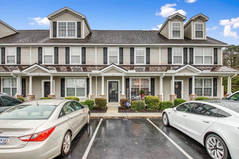 205 Hemingway Cir, Summerville, SC 29483