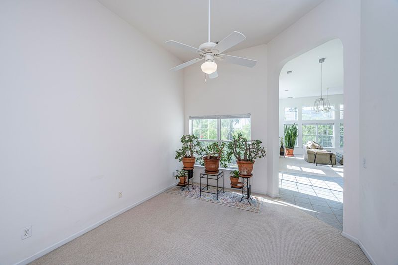 1431 Crossbill Trl, Hanahan, SC 29410