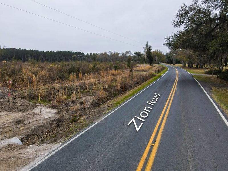 2 Zion Rd, Dorchester, SC 29437
