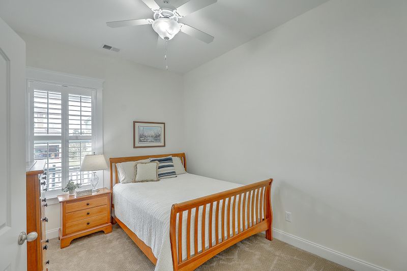 1524 Anacostia Ave, Mount Pleasant, SC 29466