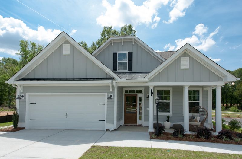638 Black Pine Rd, Moncks Corner, SC 29461