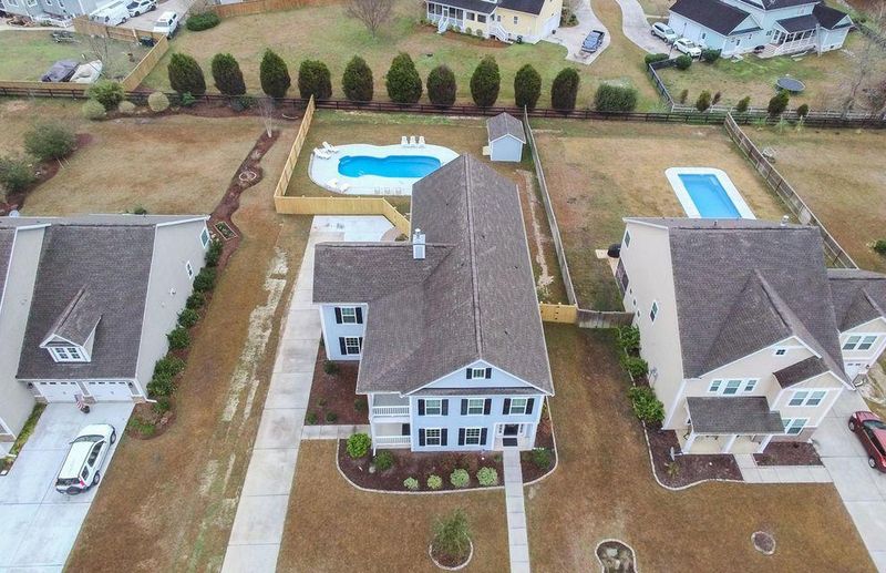 124 Stagecoach Ln, Summerville, SC 29483