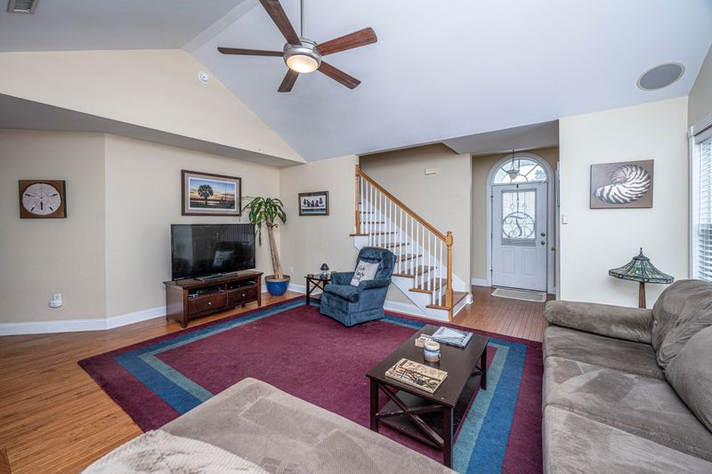 1405 Surfside Ct, Charleston, SC 29412