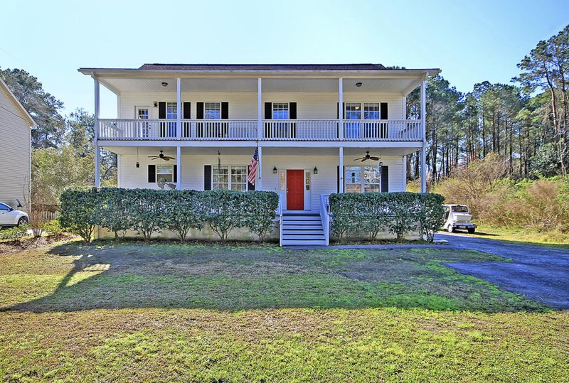 917 Simmons Ave, Summerville, SC 29483