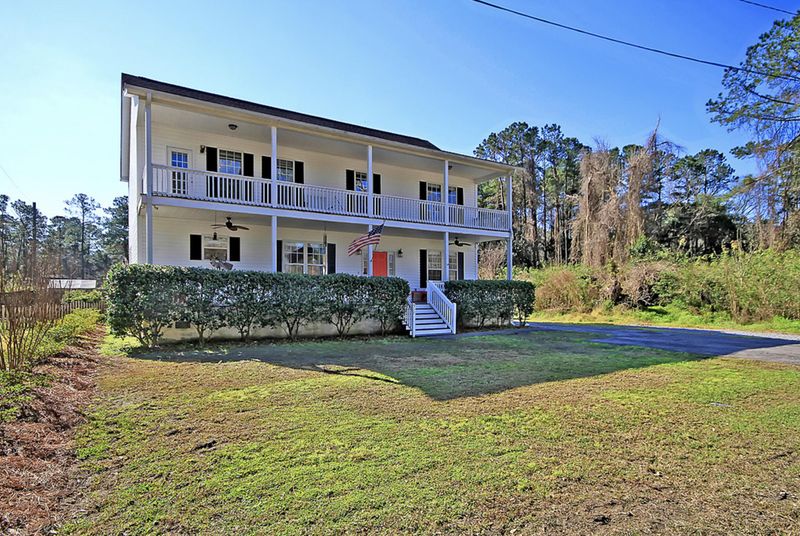 917 Simmons Ave, Summerville, SC 29483