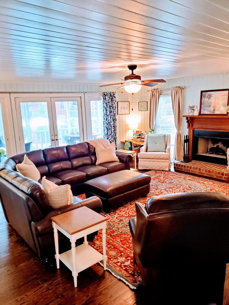 949 Pine Hollow Rd, Mount Pleasant, SC 29464