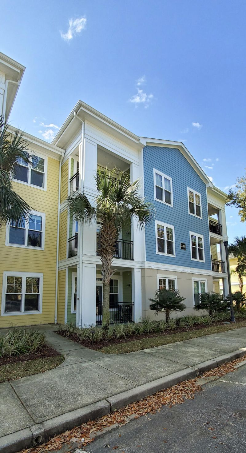 2200 Belle Isle Ave #202, Mount Pleasant, SC 29464