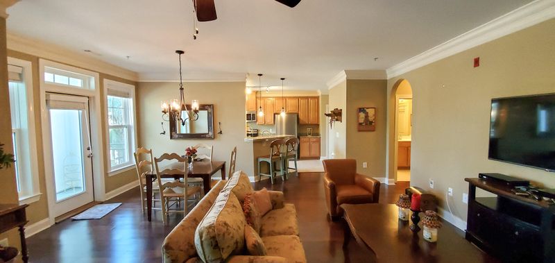 2200 Belle Isle Ave #202, Mount Pleasant, SC 29464