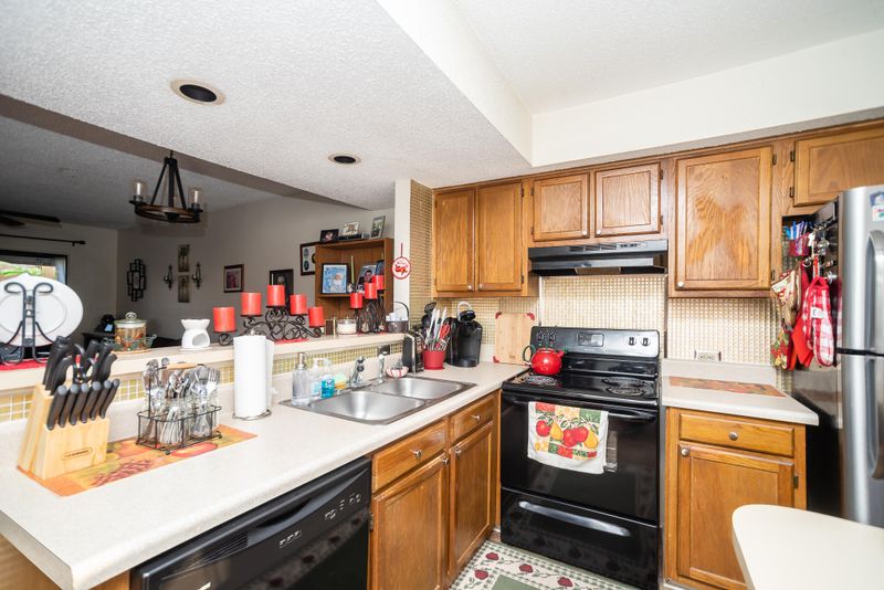 1207 Tailrace Dr, Moncks Corner, SC 29461