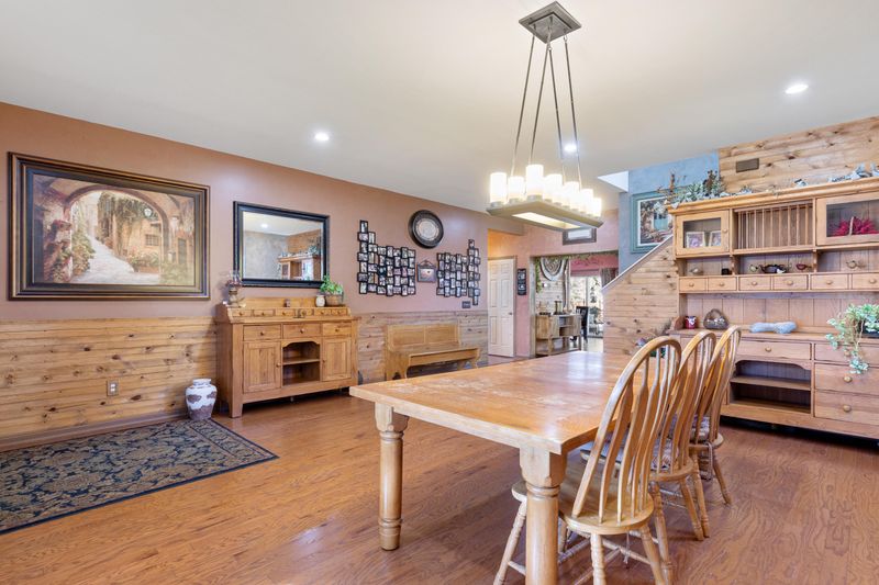 301 Deep River Rd, Summerville, SC 29486