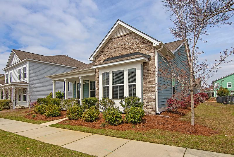 220 Ribbon Rd, Summerville, SC 29483