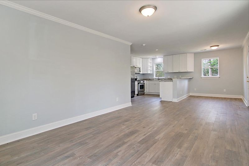 2912 Otranto Rd, North Charleston, SC 29406