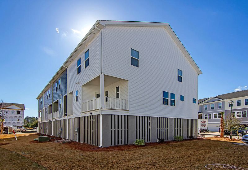 205 Winding River Dr, Johns Island, SC 29455