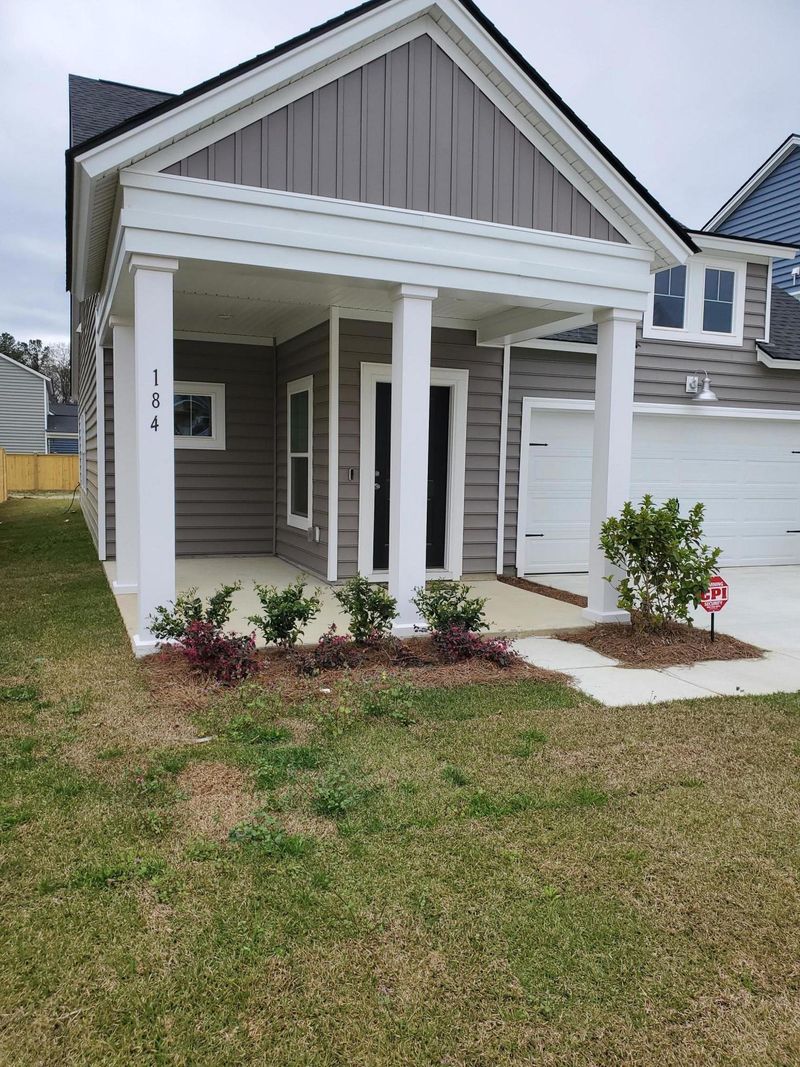 184 Country Gate Ln, Summerville, SC 29485