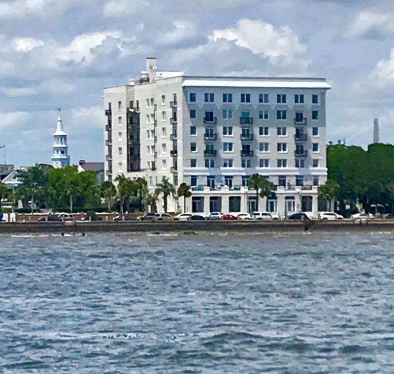 1 King St #402, Charleston, SC 29401