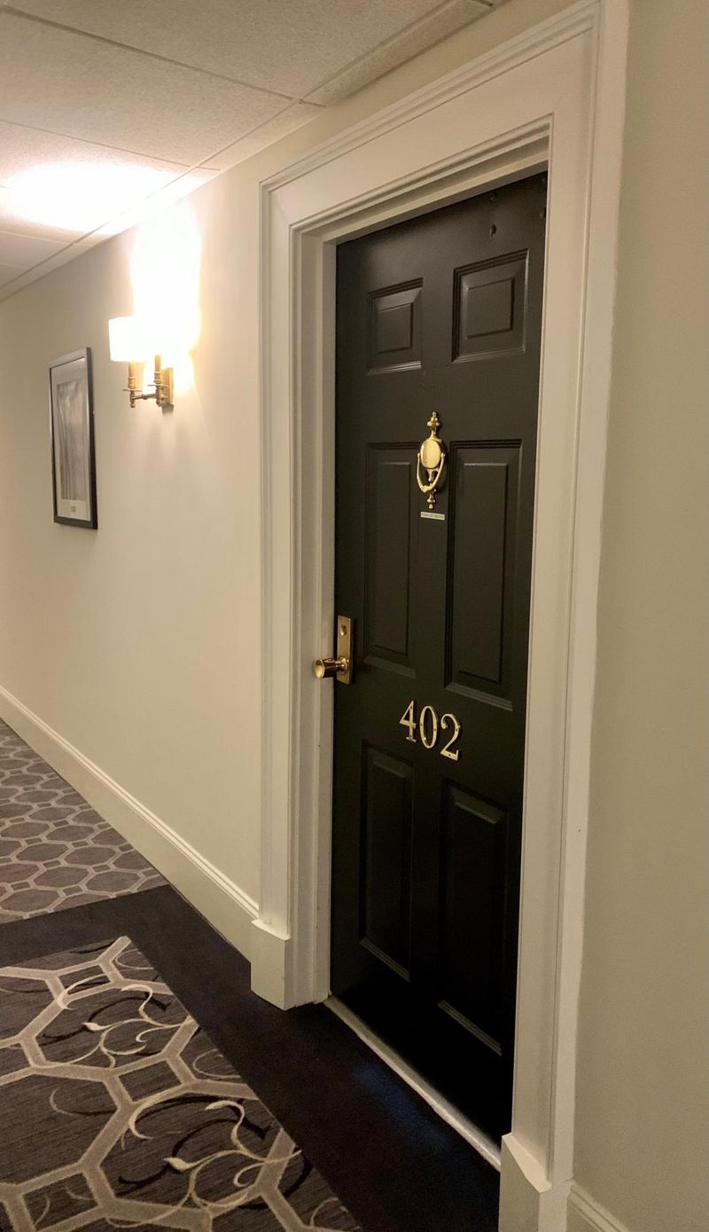 1 King St #402, Charleston, SC 29401