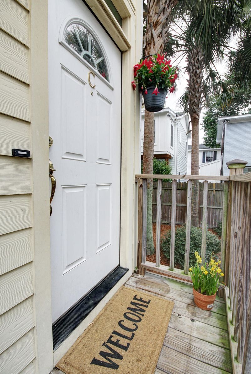 118 Congress St #C, Charleston, SC 29403