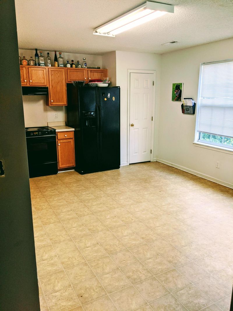425 Foster Creek Rd, Goose Creek, SC 29445