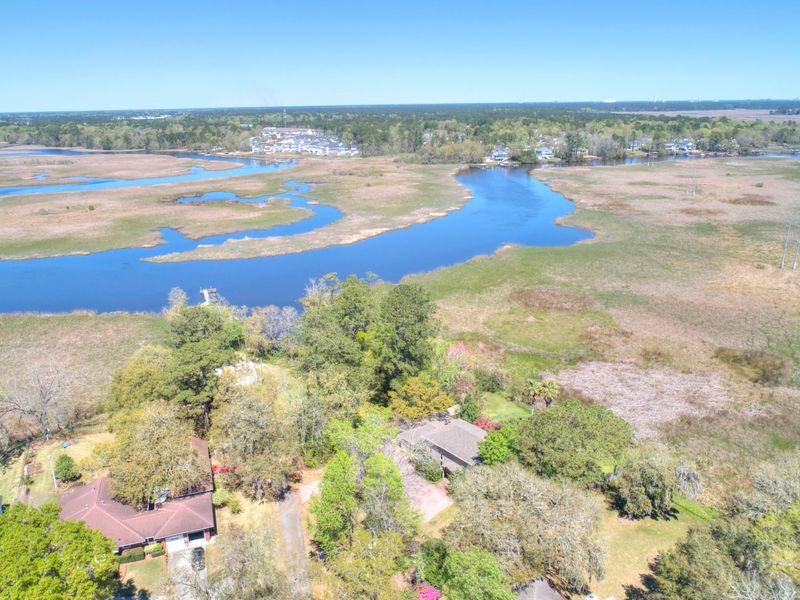 1000 Bessinger Ln, Hanahan, SC 29410