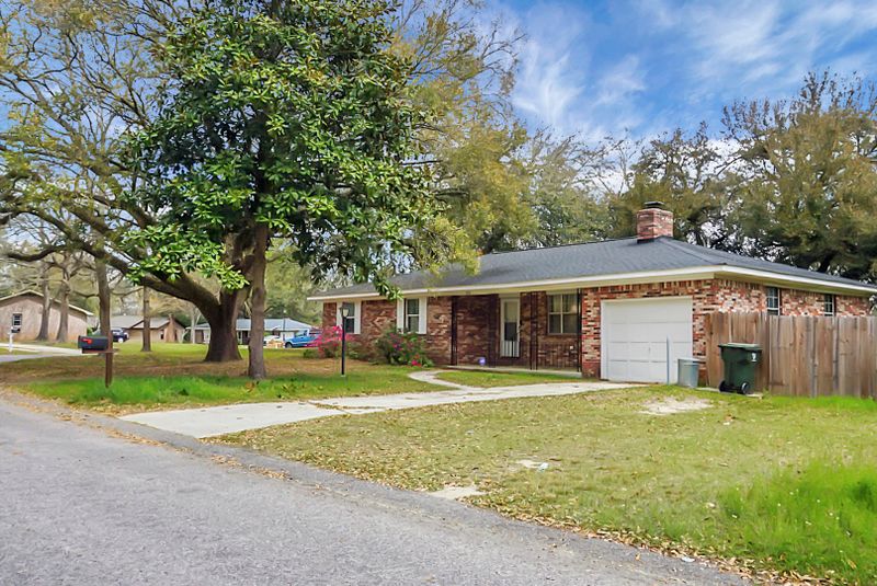122 Rosedale Ave, Goose Creek, SC 29445