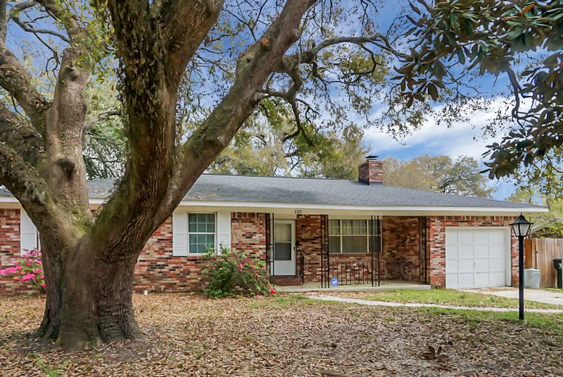 122 Rosedale Ave, Goose Creek, SC 29445