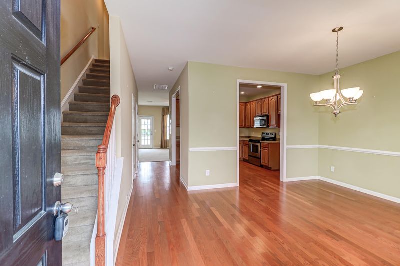 104 Hemingway Cir, Summerville, SC 29483