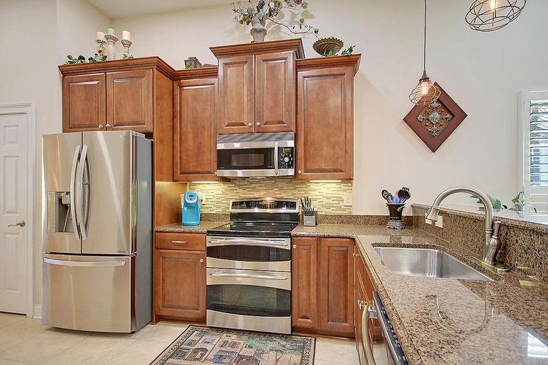 5438 River Island Ct, North Charleston, SC 29420