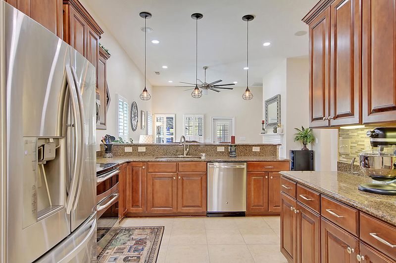 5438 River Island Ct, North Charleston, SC 29420