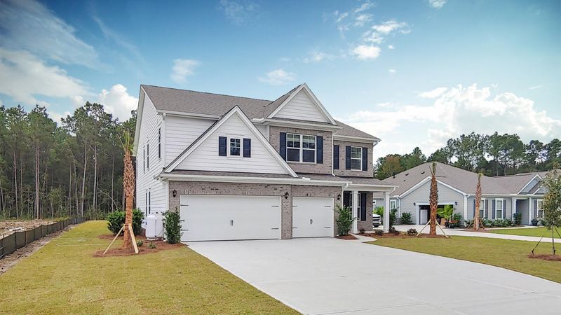670 Pontoon Rd, Huger, SC 29450