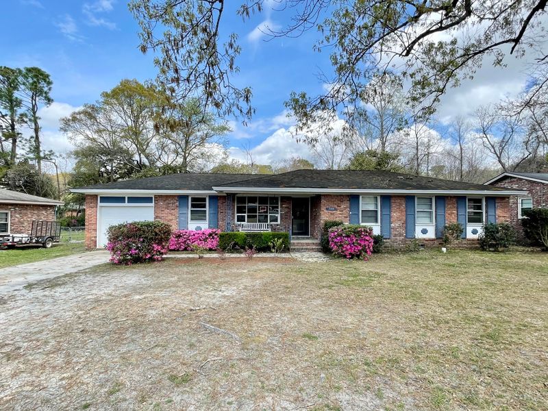 6018 Meadowcliff Ave, Hanahan, SC 29410
