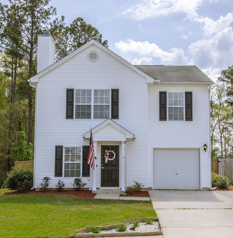 111 Salem Creek Dr, Goose Creek, SC 29445