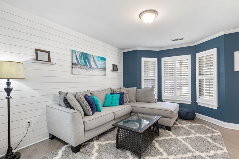 900 Longwood Ln, Charleston, SC 29412