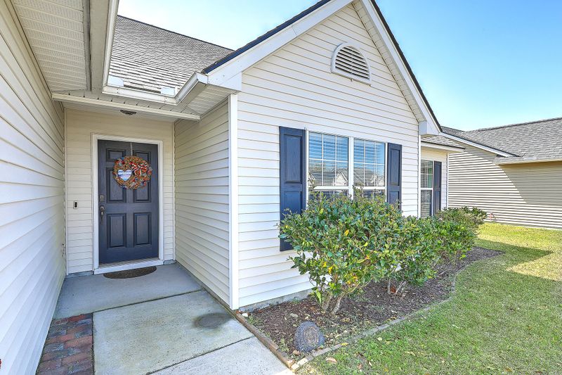 209 Delafield Dr, Summerville, SC 29483