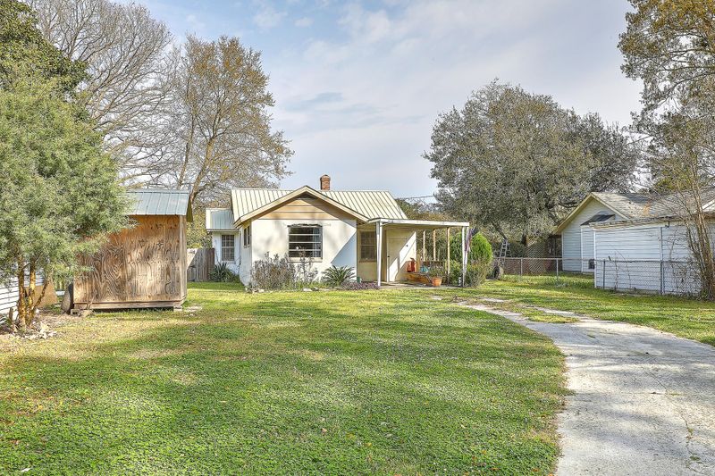 2216 Maxcy St, Charleston, SC 29412