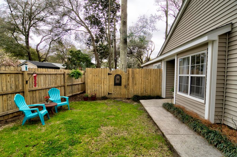 1026 Secessionville Rd, Charleston, SC 29412