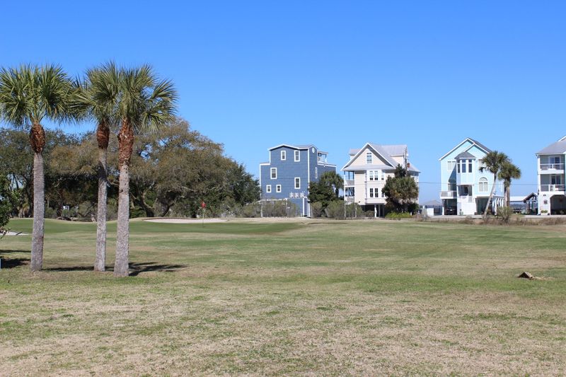 7 Battery Pk, Edisto Beach, SC 29438