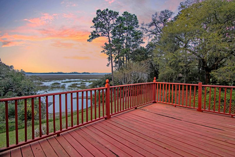 6918 Bears Bluff Rd, Wadmalaw Island, SC 29487