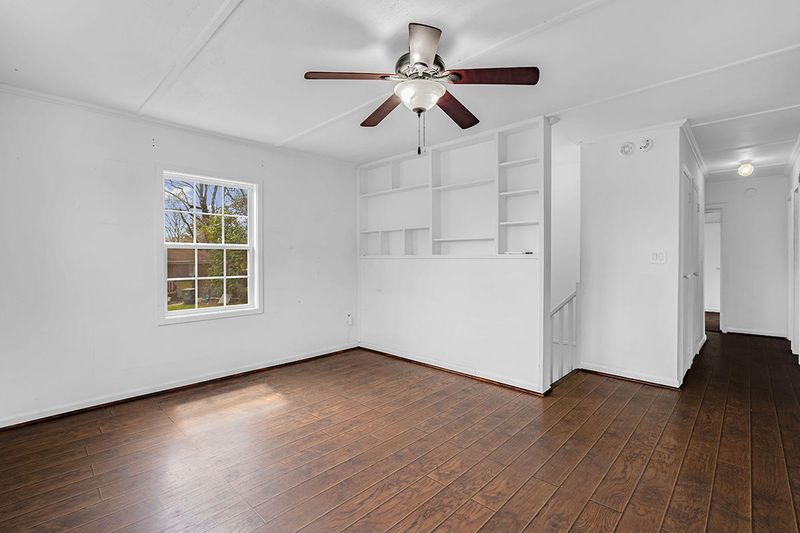 413 Robin Dr, Goose Creek, SC 29445