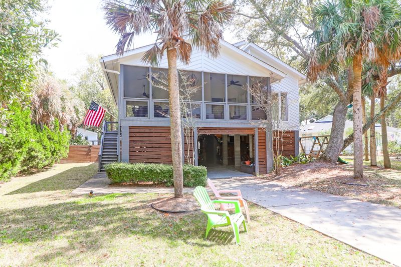 3 Duck Ln, Isle Of Palms, SC 29451