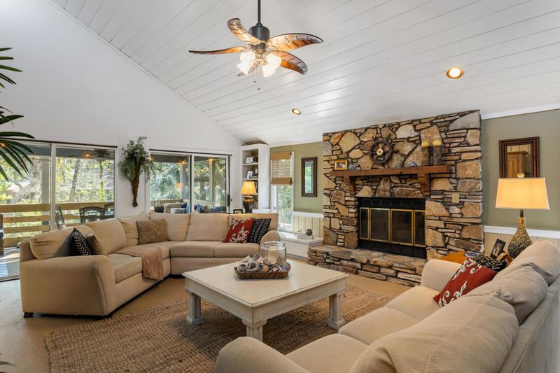 1 Fishers Al, Isle Of Palms, SC 29451