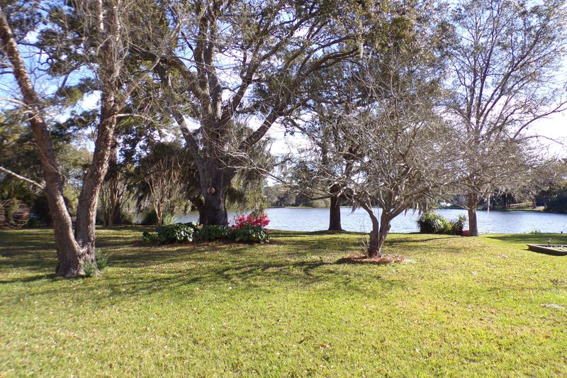 55 Vincent Dr, Mount Pleasant, SC 29464