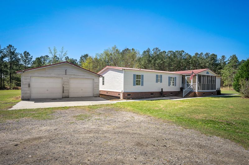 447 Olympic Dr, Cross, SC 29436