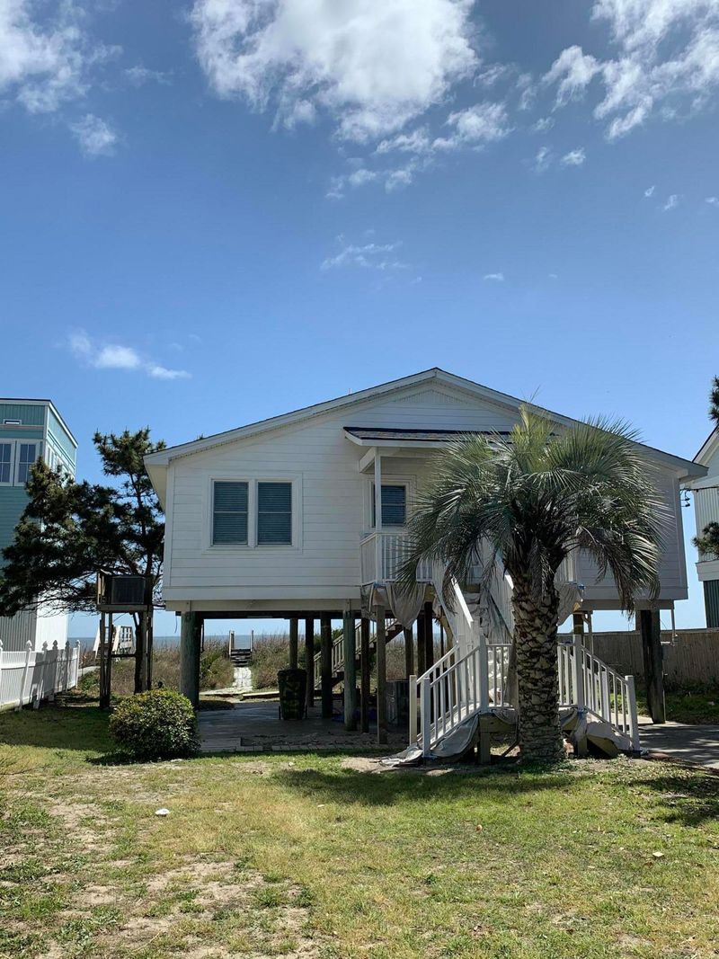 1675 E Ashley Ave, Folly Beach, SC 29439