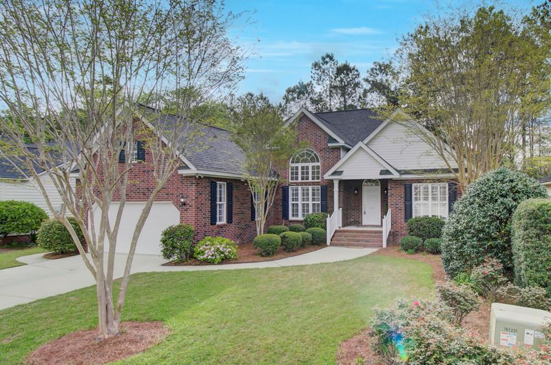 318 Prestwick Ct, Summerville, SC 29483