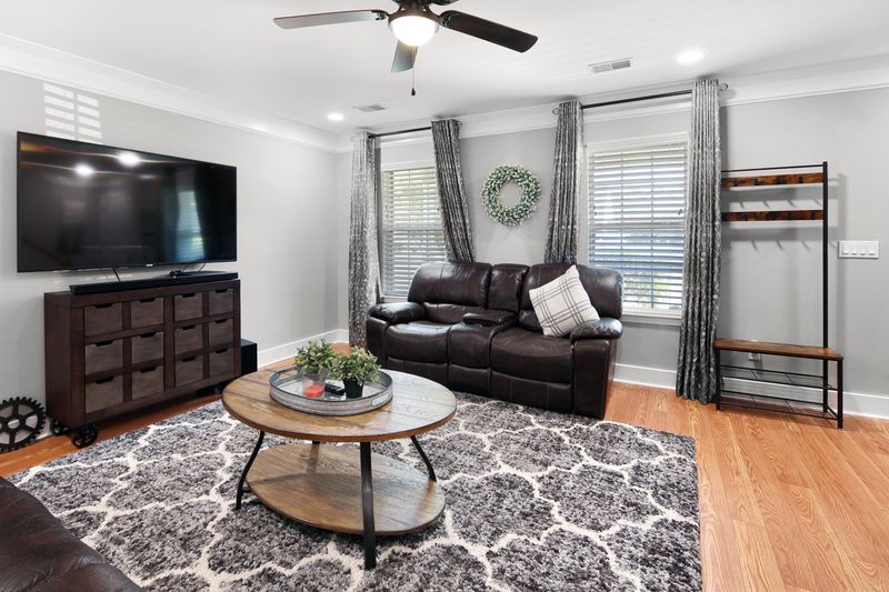 2180 Kings Gate Ln, Mount Pleasant, SC 29466