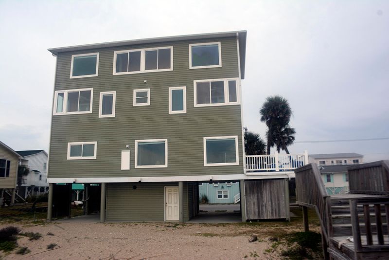 314 Palmetto Blvd, Edisto Island, SC 29438
