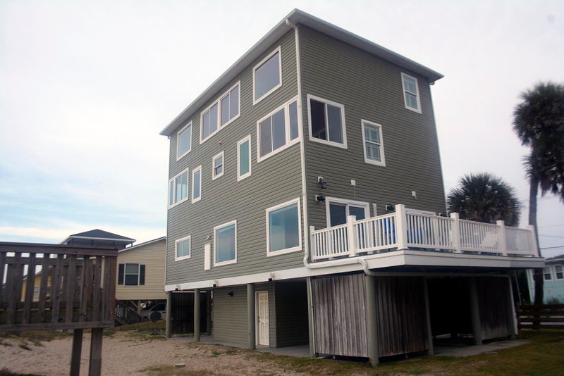 314 Palmetto Blvd, Edisto Island, SC 29438