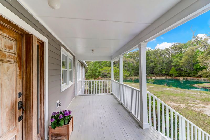 6717 Bears Bluff Rd, Wadmalaw Island, SC 29487