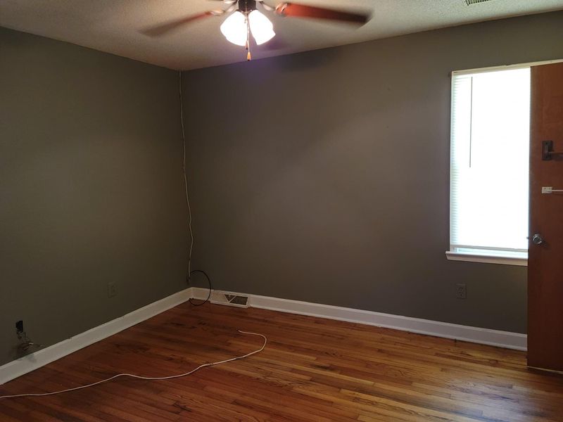7658 Hillandale Rd, North Charleston, SC 29420